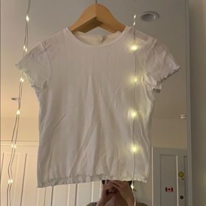 UBRAN OUTFITTERS LETTUCE EDGE CROP TOP